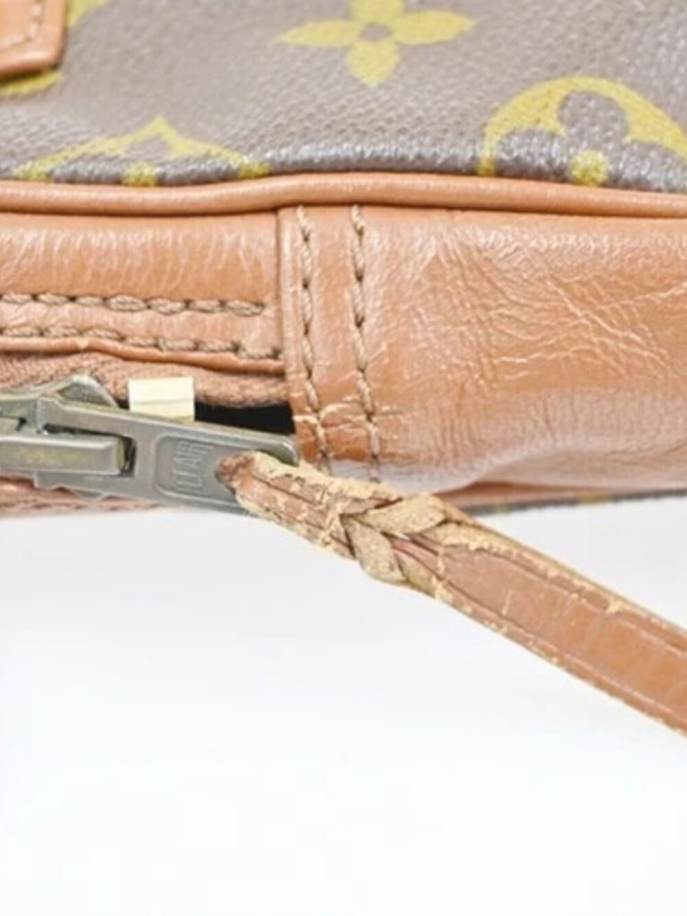 LOUIS VUITTON Logo Pochette Sports Clutch Hand Bag Monogram Leather BN 04KC585 - Picture 8 of 15
